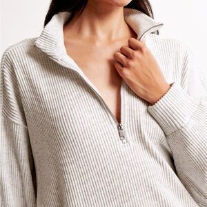 Abercrombie & Fitch Light Gray Ribbed Half-Zip Sweater